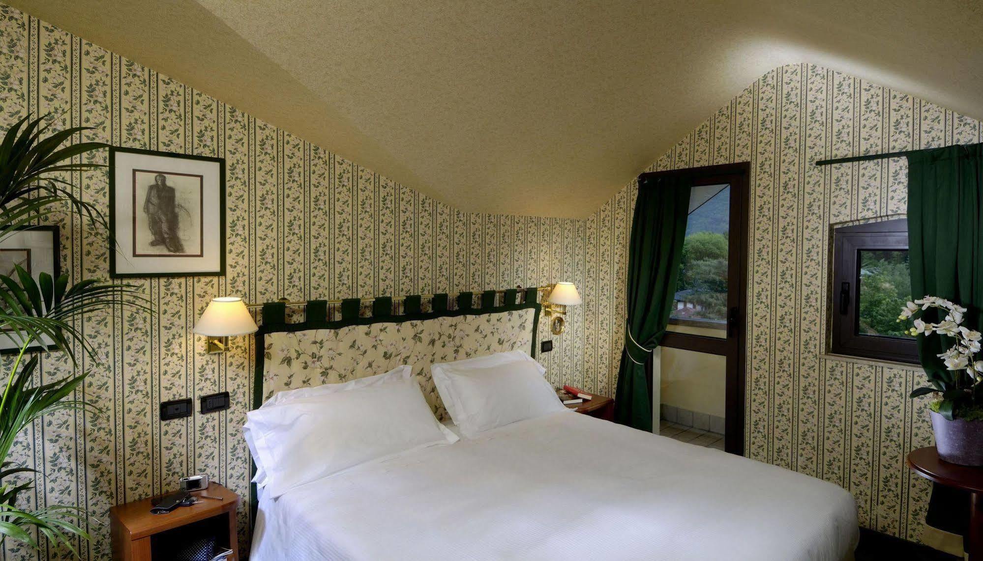 Rizzi Aquacharme Hotel & Spa Boario Terme Zimmer foto